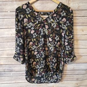 DR2 Floral Print Blouse Size Medium